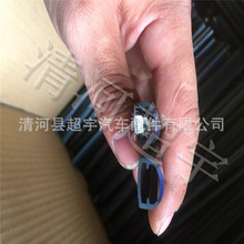 京东发布外卖小哥专属信用卡:每月40元券包4选1